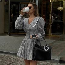 Spitze Patchwork Mini Kleid Frauen Sexy Hottie Floral V-ausschnitt Französisch Elegante Kleid Langarm Bandage Taste Streetwear Chic Kleid