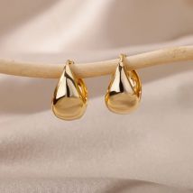 Orecchini a cerchio a cerchio piccoli piatti robusti per le donne Orecchini geometrici in acciaio inossidabile color nastro con fascino Gioielli minimalisti