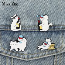 Weinglas Katze Emaille Pins Benutzerdefinierte Katze Trinken Broschen Revers Abzeichen Kleidung Tier Schmuck Geschenk für Kinder Freunde