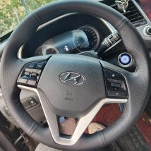 Schwarzes Mikrofaser-Leder, handgenäht, individuelle Auto-Lenkradbezüge für Hyundai Tucson 2015 2016, Autozubehör-Innenraum
