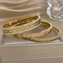 18K vergoldetes, glänzendes, eingelegtes Zirkon-Armband mit gedrehten Manschetten für Damen, modisch, geometrisch, wasserdicht, stapelbar, Charms, Schmuck, Geschenke