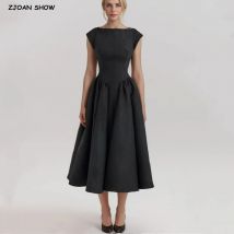 2024 Sexy Slash Kragen Kurzarm Niedrige Taille Midi Kleid Frauen Aushöhlen Zurück Backless Plissee Schaukel A-line Party Robe schwarz