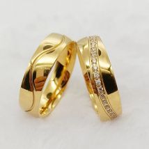 Eternity Promise Paar Eheringe für Männer und Frauen Love Bands Alliance Zirkonia 18 Karat vergoldeter Titanschmuck