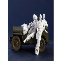 New Unassembled  1/35 ancient crew include 4 man (NO CAR )  Resin Figure Unpainted Model Kit
