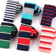 Grün-rote gestreifte Strickkrawatten für Männer und Frauen, lässige, schlanke Herrenkrawatten, dünne gestrickte Krawatte für Hochzeit, Party, flache, schmale Krawatte