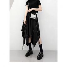 Langer Rock unregelmäßiger Rock Mädchen neue dunkle Krawatte Street Punk Wind Webart Schnalle mittellangen y2k Gothic Rock