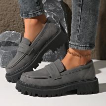 Rimocy Damen Einfarbige Plateau-Loafer Bequeme Slip-On-Wanderschuhe Frau Plus Size Fashion Preppy Style Abendschuhe