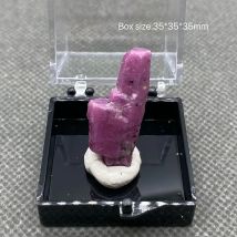 Best! 100% natural Myanmar Fluorescent Ruby rough mineral stones and crystals healing crystals quartz gemstones +Box 35mm