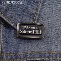Benvenuti a Silent Hill Spilla Spille smaltate Film horror Distintivo di gioco Spilla in metallo Distintivo da bavero Gioielli punk Accessorio per zaino Regalo