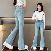 Frühling Herbst Neue Ankunft Mode Jeans für Mädchen mit Herz Tasche Kinder Vintage Enge Denim Flare Hosen Teenager Dünne Hosen