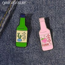 Soju Spilla smaltata Distintivo vino Pesca Fresca Rosa Verde Bottiglia Spilla Bellissimo zaino Accessori gioielli Regalo per gli amici