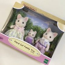 Echte Sylvanian Families Anime-Figuren Calico Critters Set Floral Cat Chocolate Rabbit Elephant Panda Family Trio Girts Gifts
