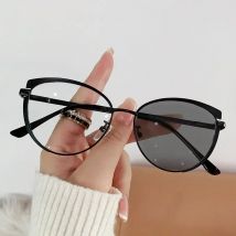 Photochrome/Anti-Blaulicht-Brille, multifunktionaler, modischer Rahmen, kann die Farbe unter Sonnenlicht ändern, TAC-Brille