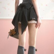 Süße Schleife Grau Faltenrock Frauen Kawaii Spitze Patchwork Miniröcke Lolita Dot Print Cutecore Mode Kurze Röcke