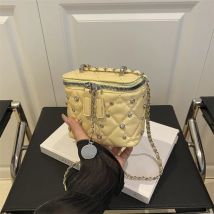 Nieten-Design, kleine quadratische Umhängetaschen für Damen, stilvolle, einfache Damen-Kette, Umhängetasche, Geldbörse, Mädchen, PU-Leder, Box-Handtasche