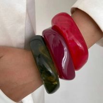 IngeSight.Z 3-farbiges Punk-Armreif-Set aus klobigem Harz und Acryl für Frauen, Boho-Vintage, unregelmäßig, geometrisch, breites Armband, Party-Schmuck