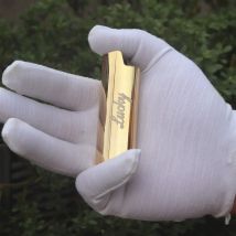 Benutzerdefinierte gravierte Text Metall Feuerzeug Fall für Freund personalisierte Name Gold Farbe Feuerzeug Hülse Abdeckung Zigarre Raucher Vater Geschenk