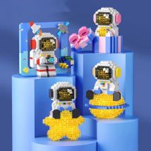 Mikro klocki kosmiczne seria kosmiczna świecąca figurka astronauty ze światłem DIY zestaw klocków