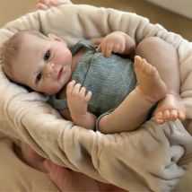 Bambola Reborn Elijah Bebe da 50 cm, dipinta a mano, con corpo intero in vinile, morbida al tatto, realistica come un vero neonato.