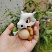 Figurka anime Pokémon Cubone, postać z Pocket Monster, 7,5 cm, urocza figurka akcji, zawieszka do samochodu, model dekoracyjny, zabawka, prezent