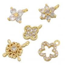 ZHUKOU 2 Stück Mini18K vergoldete eingelegte Zirkonia niedliche Blume Schneeflocke Perlen Anhänger DIY Schmuckherstellung Zubehör: VD1