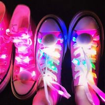 120cm LED sportowe świecące sznurowadła świecące sznurki do butów okrągłe latarki sznurowadła baterie LED leniwe sznurowadła do butów Party Decor