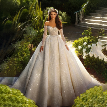 Maßgeschneidertes, luxuriöses, glitzerndes A-Linien-Hochzeitskleid, Tüll, O-Ausschnitt, lange Ärmel, Perlen-Pailletten-Brautkleid, rückenfreie Kleider