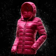 Piumini corti con cappuccio da donna 2023 Nuovi arrivi 90% piumino d'anatra bianca Autunno Inverno Cappotti ultraleggeri per tenere al caldo
