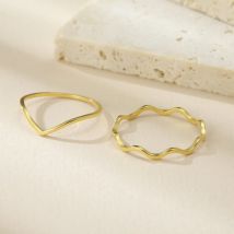 Anelli ondulati impilabili minimalisti per le donne Anello da dito geometrico Gioielli dorati in acciaio inossidabile Anelli sottili Set da indossare ogni giorno per le feste