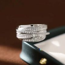 Huitan Einzigartige mehrschichtige Kreuzringe für Frauen, trendiges, glänzendes Zirkonia-Fingerzubehör, attraktiver Party-Schmuck, heißer Verkauf