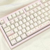 Cremefarbenes Erdbeer-Themen-Tastenkappen-Set, individuelle PBT-Sublimation, Kirschprofil-Tastaturkappen für mechanisches Tastaturzubehör