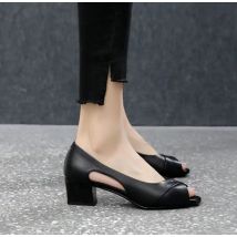 Leder Sommer 2025, Outdoor, offener Zehenbereich, dicker Absatz für Büroarbeit, Damenschuhe, Schuhe mit mittleren Absätzen, schwarze Sandalen für Damen im Angebot