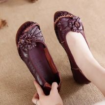 Vintage Blumen-Mokassins für Damen aus Echtleder, Ballerinas mit Lochmuster, Luxus-Slipper für Frauen, Lila Walkingschuhe Größe 42