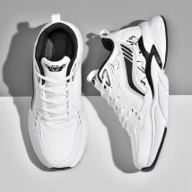 Männer Casual Turnschuhe Atmungsaktive Luxus Trainer Rennen Schuhe Mode Faulenzer Laufschuhe für Männer Bequeme Tenis