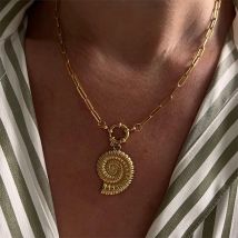 Halsketten für Frauen Frühling Schnalle Kette Golden Ocean Serie Anhänger Muschel Muschel Seestern Anhänger Edelstahl Damenschmuck