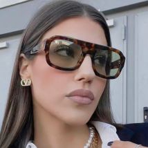 Classic Rectangular Large Frame Sunglasses Women Fashion New Retro Sun Glasses INS Eyeglasses Men Unisex