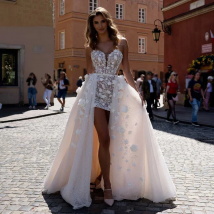 Neues Luxus-Hochzeitskleid, sexy, kurz, herzförmig, trägerlos, Applikation, Tüll, ärmellos, maßgeschneidertes Brautkleid mit abnehmbarer Schleppe