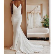 Customized Modern Simple Satin Wedding Dress V-neck Spaghetti Straps Backless Formal Pleated Bridal Growns vestidos Sweep Train