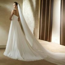 Brautaccessoires, 1-stufiger Kathedralen-Hochzeitsschleier mit Kamm, einfacher Schnittkante, langer Brautschleier aus Tüll in Seide, weiß, schlicht, weich, V30