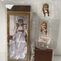 NECA Figure Annabelle Comes Home Annabelle Figures Action Figure Model Toy Doll 18cm 7inch Real Clothes Joint Movable Decoration
