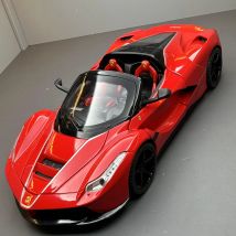 1:22 Ferrari Laferrari convertibile in lega modello di auto da corsa pressofuso in metallo veicoli giocattolo modello di auto simulazione giocattolo per bambini regalo E187