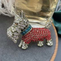 New Vintage Rhinestone Dog Brooch Cute Exquisite Cartoon Animal Accessories Pins Party Corsage Personality Fashion Jewelry