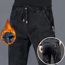 2024 neue Heiße Verkauf männer Verdicken Schmale Bein Hosen Concise Solide Plüsch Casual Denim Hosen Täglichen Slim Fit Büro prominente Jeans