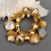 KKGEM 2 Stränge 15-20-26mm Gold Überzogene Brushed Perle Süßwasser-zuchtperlen Weiß Münze Perle Armband Frauen Hochzeit Schmuck