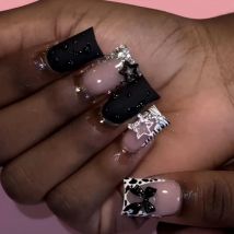 24 Stück kurze Entenschnabel-Fälschungs-Nagelflicken, glänzende schwarze Schleifen, Stern, glänzendes Strass-Dekor, zum Aufdrücken von Nägeln, Leopardenmuster, Maniküre