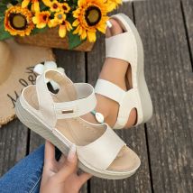 2025 Sommer neue Freizeitschuhe leichte rutschfeste Outdoor-Strandsandalen große weibliche Hausschuhe römische Sandalen weiblich