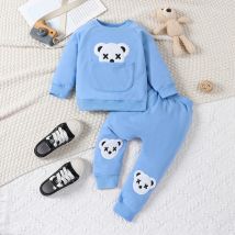 2-teiliges Set aus modischen und lässigen Baby-Jungen, bestickten Plüschtieren mit Rundhalsausschnitt und schulterlangem, langärmeligem Kapuzenpullover