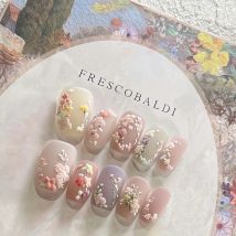 10 Stück 3D-Stickerei, farbenfrohe Blumen, Karamell, Eiskaffee, Kamelie, vergoldetes Gold, tragende Rüstung, zum Aufdrücken der Nägel, Trend-Nagelkunst