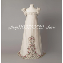 Historische Renaissance-Abendkleider, elfenbeinfarben, viktorianisch, mit Blumenstickerei, lange Damenparty, فسات Adri Campo Pinter