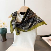 Luxury Print Square Scarf For Women Cotton Velvet Feeling Neck Scarf Shawl Warp Elegant Neckerchief Bandanas Hijab